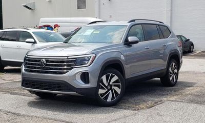 2026 Volkswagen Atlas 4MOTION SE