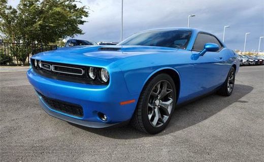 2015 Dodge Challenger SXT Plus