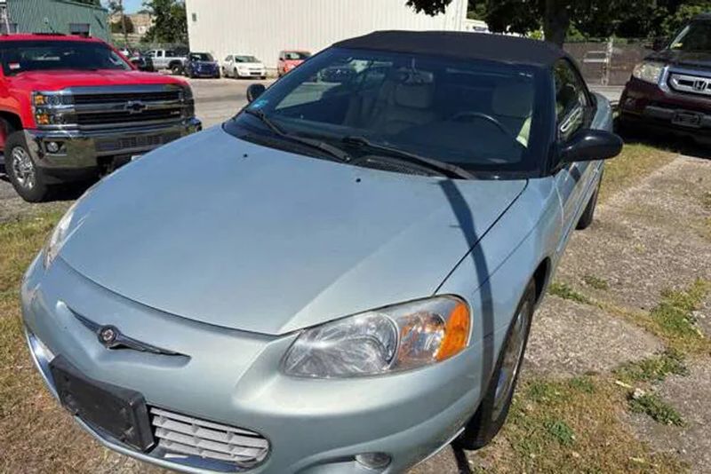 2002 Chrysler Sebring — a typically priced live listing