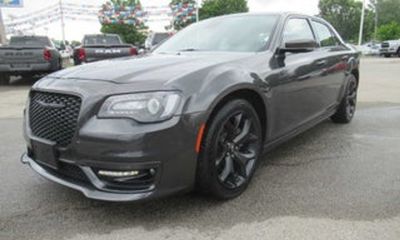 2022 Chrysler 300 Touring L
