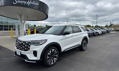 2026 Ford Explorer Platinum