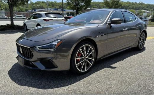 2023 Maserati Ghibli Modena Q4