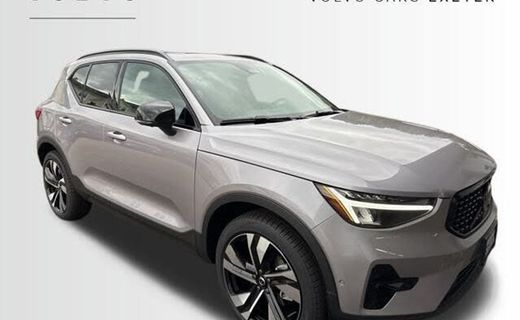 2026 Volvo XC40 Plus Dark