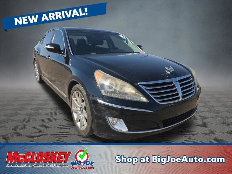 2013 Hyundai Equus — a typically priced live listing