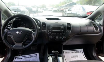 2018 Kia Forte LX Base