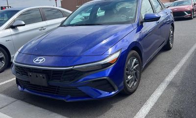 2024 Hyundai Elantra SEL