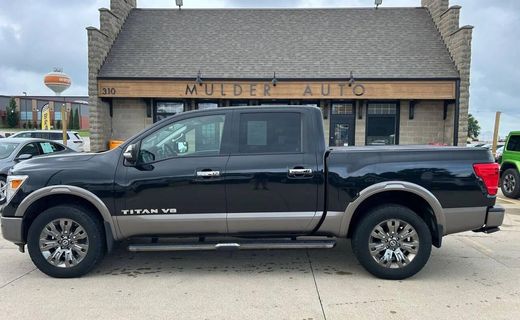 2019 Nissan Titan SV