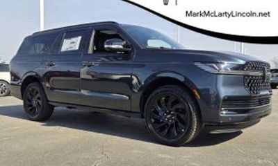 2027 Lincoln Navigator Premier