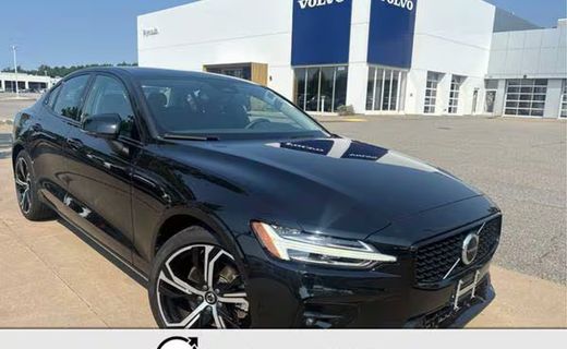 2024 Volvo S60 Plus Dark