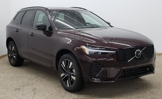 2026 Volvo XC60 Plus Dark