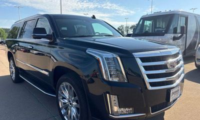 2016 Cadillac Escalade ESV Premium