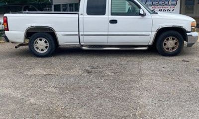 2002 GMC Sierra C1500