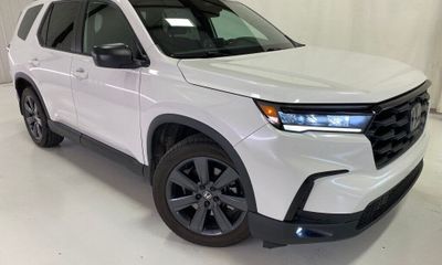 2023 Honda Pilot Sport