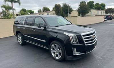 2016 Cadillac Escalade ESV Premium