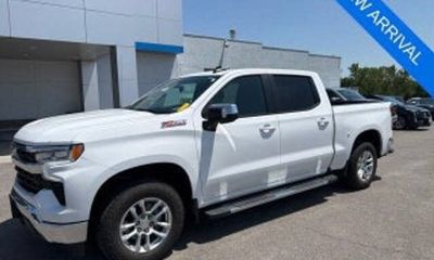 2025 Chevrolet Silverado LT