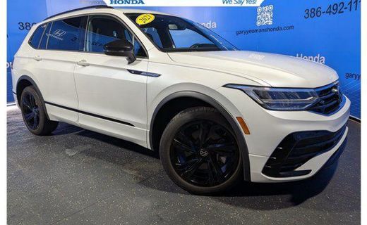 2023 Volkswagen Tiguan SE Black