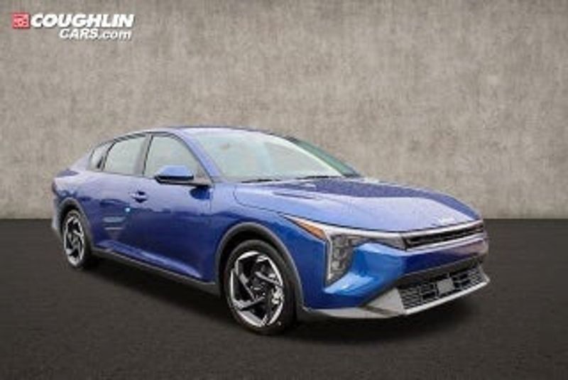 2023 Kia Seltos — a typically priced live listing
