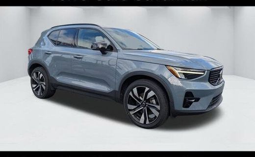 2023 Volvo XC40 Plus Dark