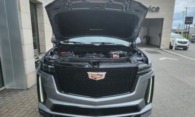 2023 Cadillac Escalade V Sport