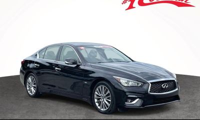 2018 Infiniti Q50 30T Luxe