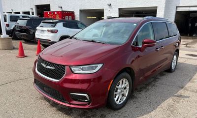 2021 Chrysler Pacifica Touring L