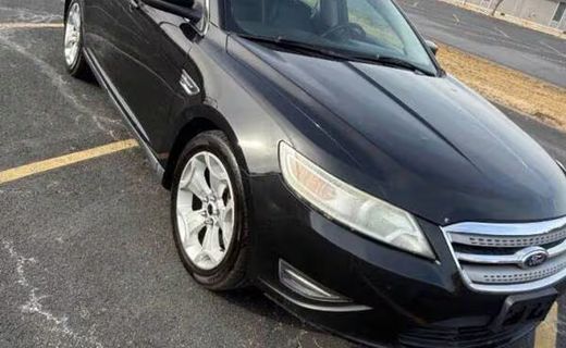 2011 Ford Taurus SEL