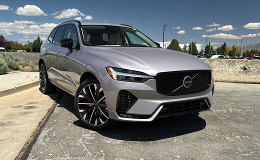 2026 Volvo XC60 Ultra Dark