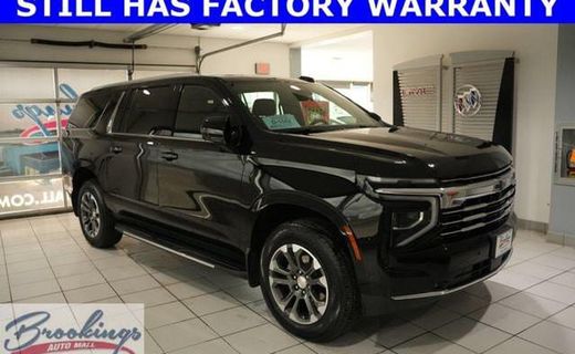 2025 Chevrolet Suburban LT