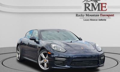 2016 Porsche Panamera GTS