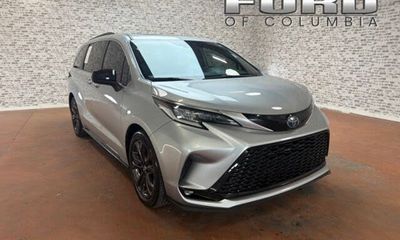 2022 Toyota Sienna XSE
