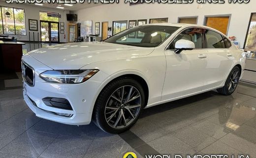 2018 Volvo S90 Momentum