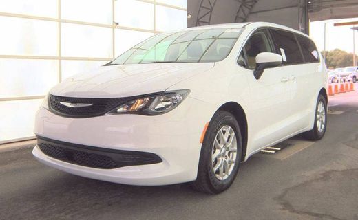 2022 Chrysler Voyager LX
