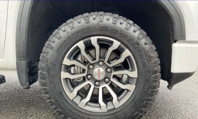 2020 GMC Sierra AT4