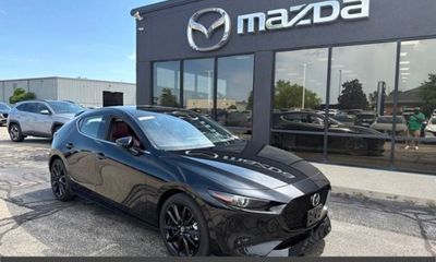2025 Mazda MAZDA3 Premium Plus Package