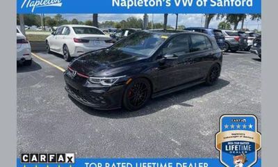 2023 Volkswagen Golf GTI SE