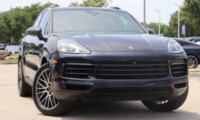 2022 Porsche Cayenne Base
