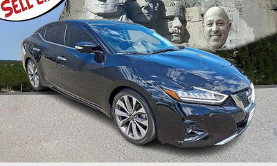 2023 Nissan Maxima Platinum