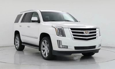 2016 Cadillac Escalade Standard