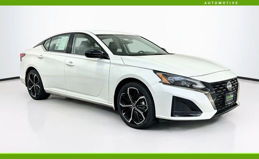 2023 Nissan Altima SR