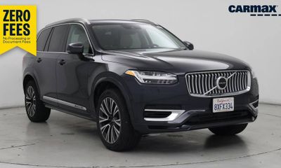 2021 Volvo XC90 Momentum