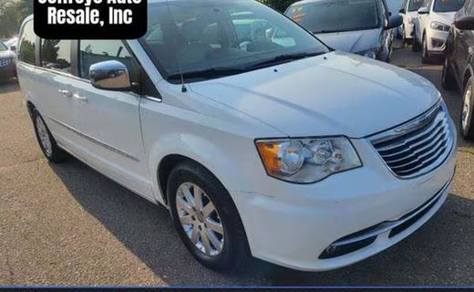 2011 Chrysler Town AND Country RT
