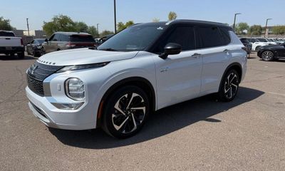 2023 Mitsubishi Outlander