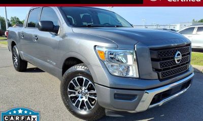 2022 Nissan Titan SV