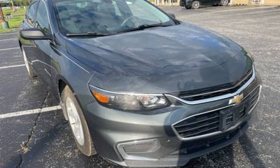 2017 Chevrolet Malibu LS 1LS