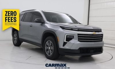 2025 Chevrolet Traverse LT