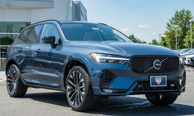 2026 Volvo XC60 Ultra Dark