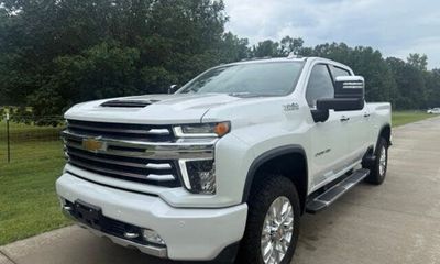2022 Chevrolet Silverado HD High Country