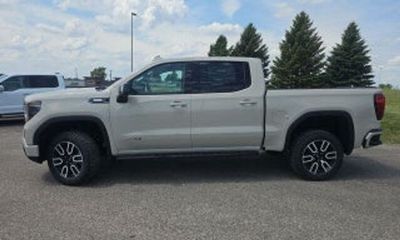 2026 GMC Sierra SLT