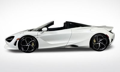 2025 McLaren 750S Spider