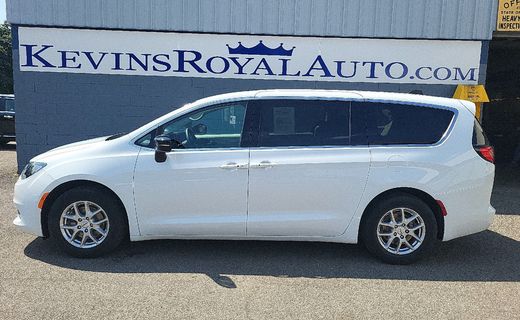 2024 Chrysler Voyager LX